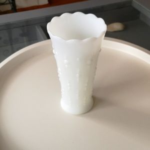 Classic milk vase